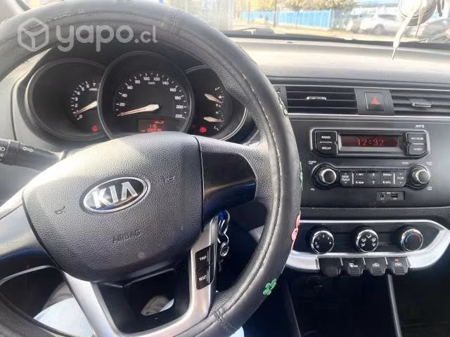 Kia río 4 2016