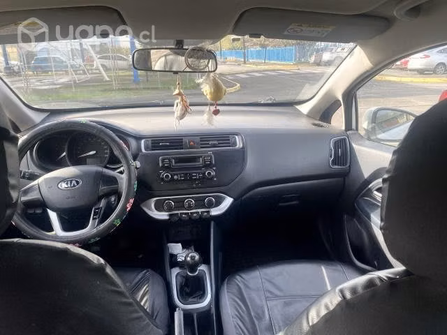 Kia río 4 2016