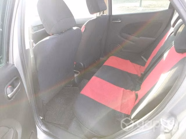 Mazda demio 2011