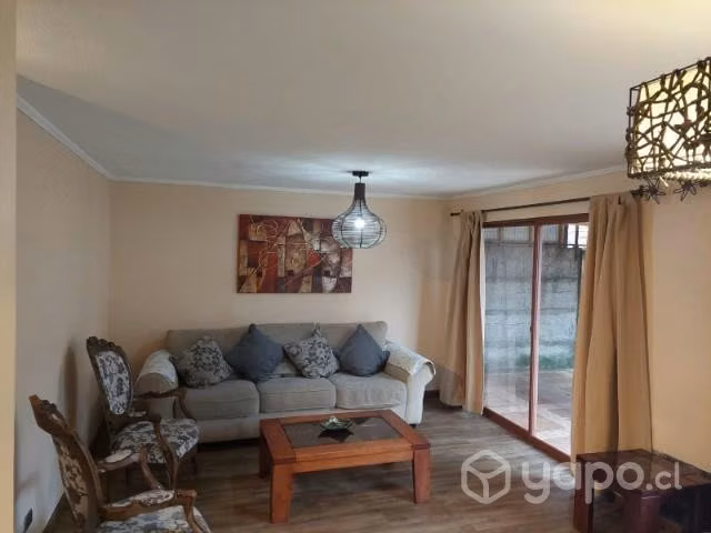 Arriendo casa amoblada