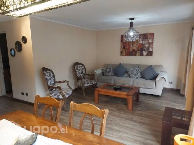Arriendo casa amoblada