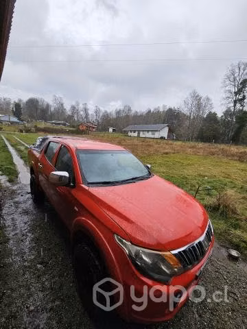 Mitsubishi l200 2017