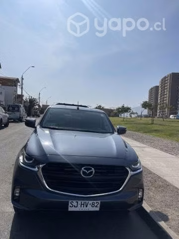 Arriendo Camioneta Mazda BT-