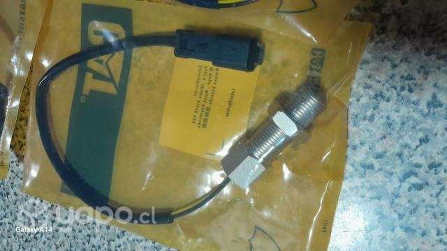 Sensor de RPM motor excavadora Caterpillar 320D yC - Imagen 4