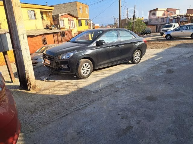 Arriendo hyundai verna 2022