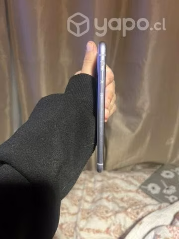 Iphone 11 morado