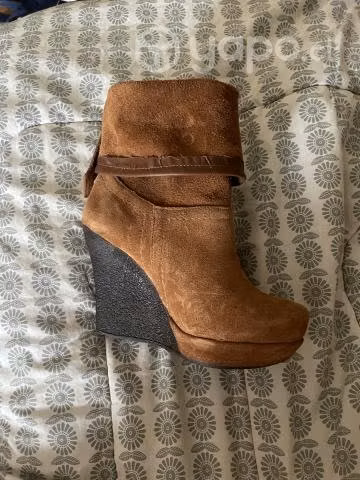 Botas exótica N37 nuevas