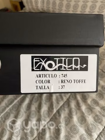 Botas exótica N37 nuevas
