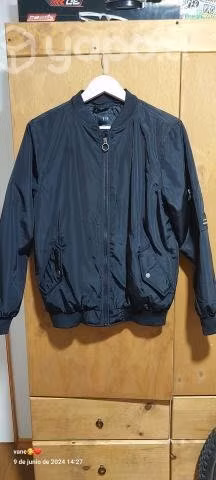 Zapatillas y chaqueta - Imagen 5