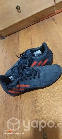 Zapatillas y chaqueta - Imagen 2
