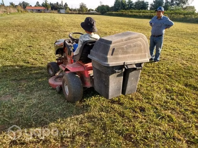 Tractor cortadora de pasto
