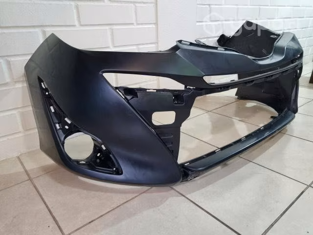 Parachoque delantero toyota yaris 2019.