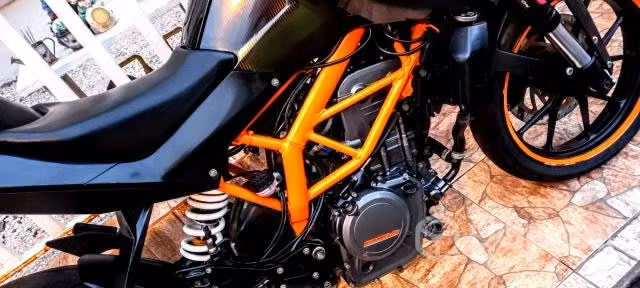 KTM Única