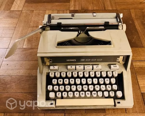 Maquina de escribir antigua Hermes 3000