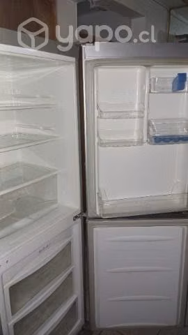 Refrigerador LG automatico en buen estado