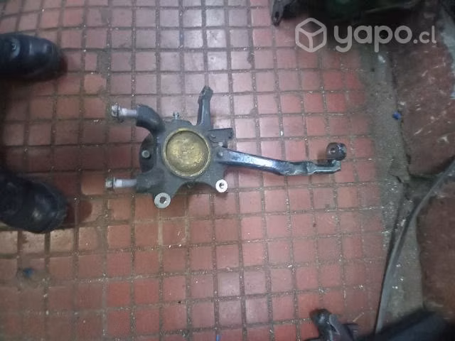 Muñón delantero derecho Toyota hilux 2019