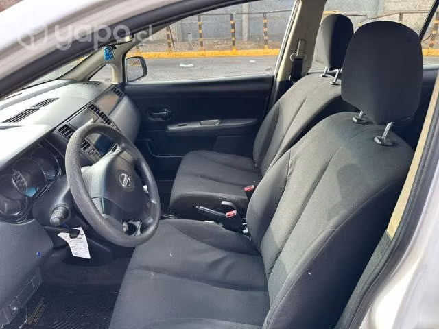 Nissan tiida 2011 - Imagen 4