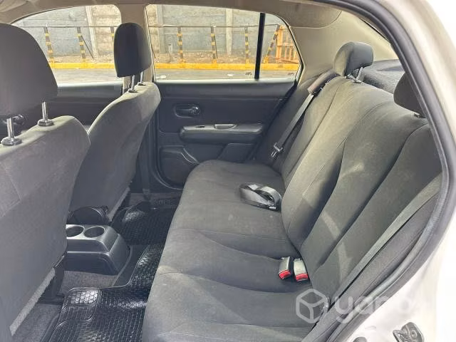 Nissan tiida 2011 - Imagen 6