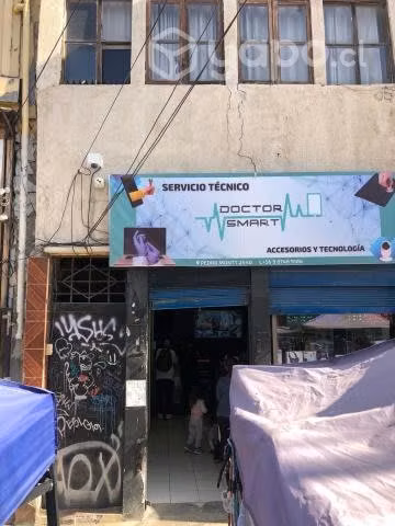 Local Comercial con 2 Departamentos