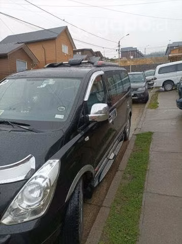 Furgón Hyundai Grand 2018 para traslado y turismo