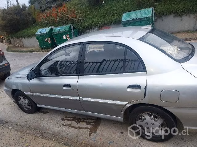 Vendo kia rio 2003