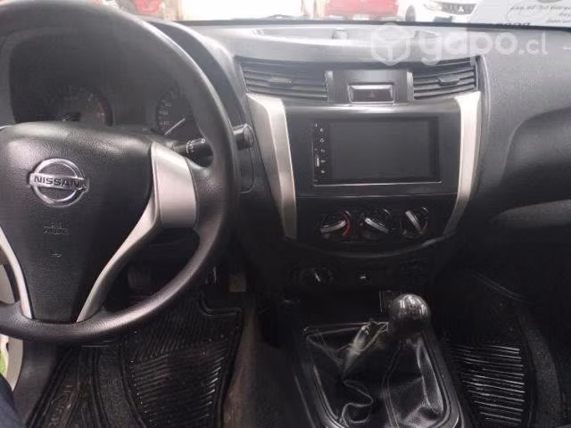 Nissan np300 2020