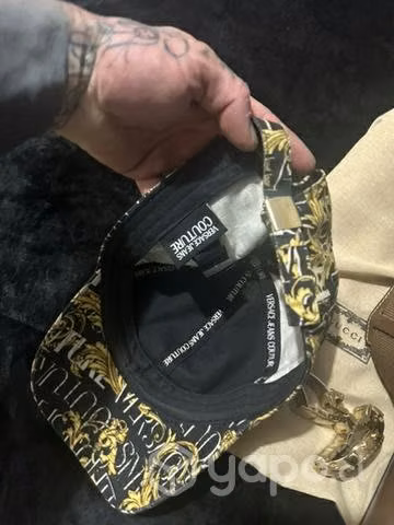 Gorro Versace Courier - Imagen 3