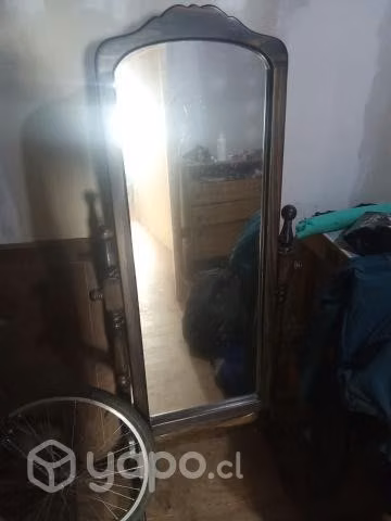 Espejo giratorio con pedestal