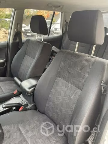 Se vende Suzuki Grand Nomade - Imagen 6