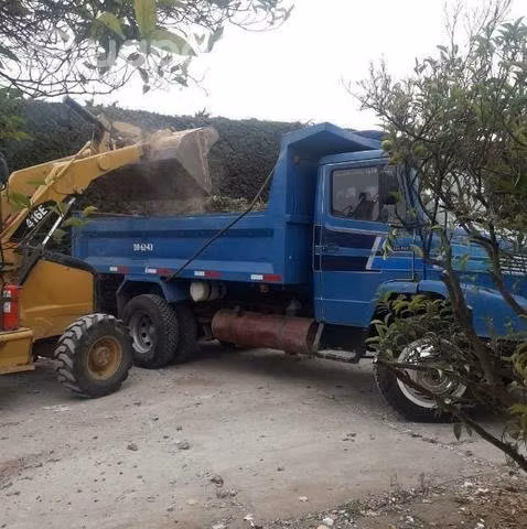 Fletes, áridos, escombros y movimientos de tierra