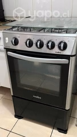 Vendo cosina a gas 4 platos marca Mabel casi nueva
