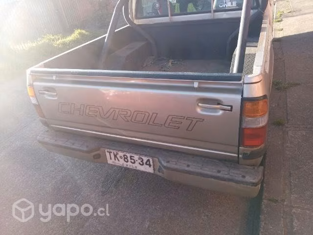 Se vende camioneta chevrolet luv doble cabina