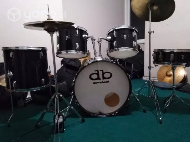 Batería db con platillos ,medidas grandes