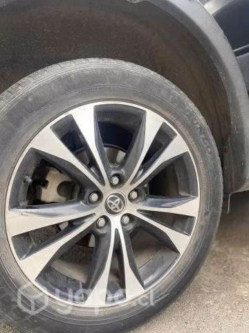 Toyota Rav4 2014 súper lujo 2.5  negra vende dueña