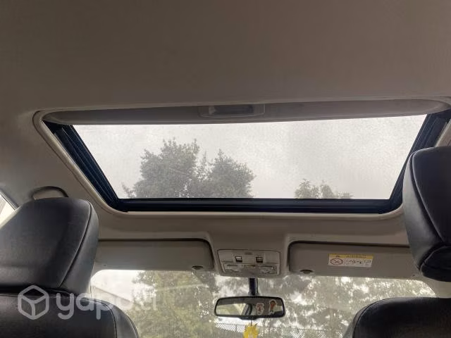 Toyota Rav4 2014 súper lujo 2.5  negra vende dueña