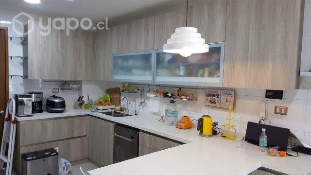 Casa Townhouse con linda vista a Santiago Vitacura