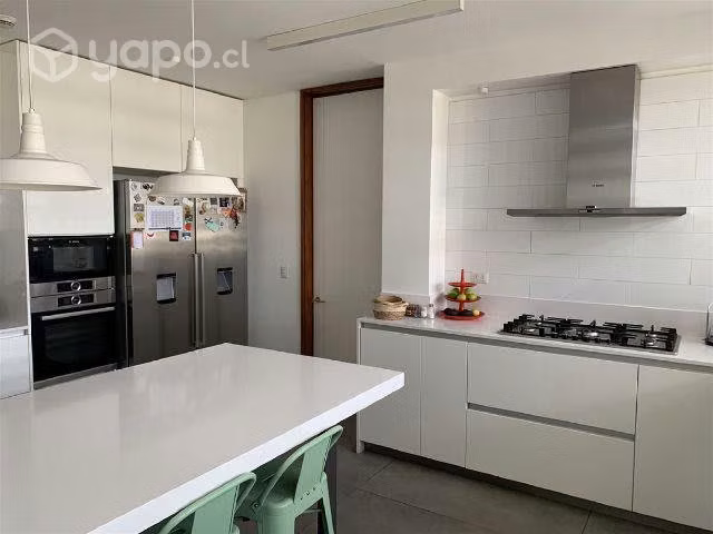 Departamento Remodelado en condominio con amplios