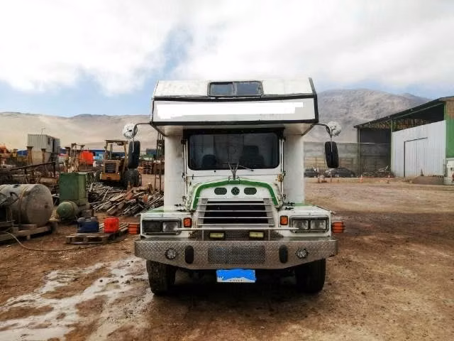 MOTOR HOME 4x4 motor Mercedes Benz año 2021