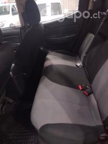 Mitsubishi l200 2022