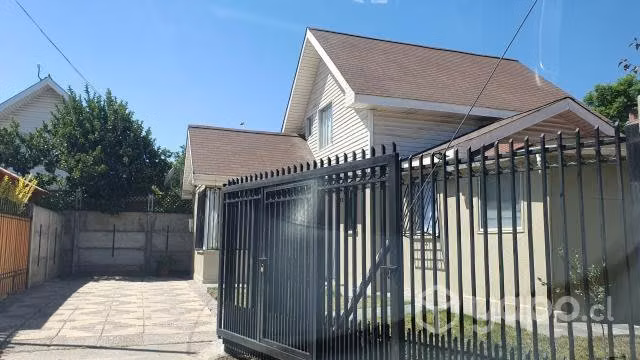 Venta Casa Buin Oriente Condominio Seguro