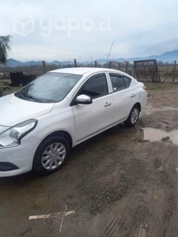 Nissan versa - Imagen 2