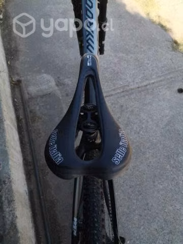 KTM myroon carbono