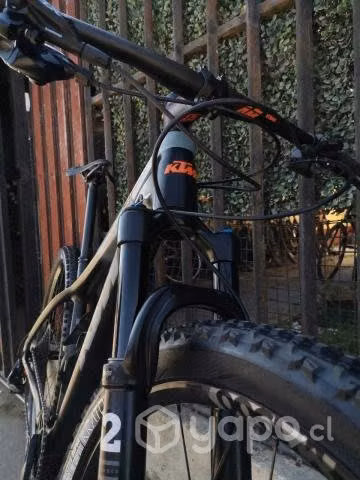 KTM myroon carbono