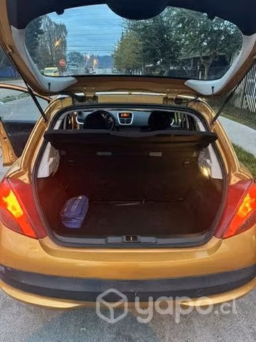 Se vende Peugeot 207 trendy en buen estado al día