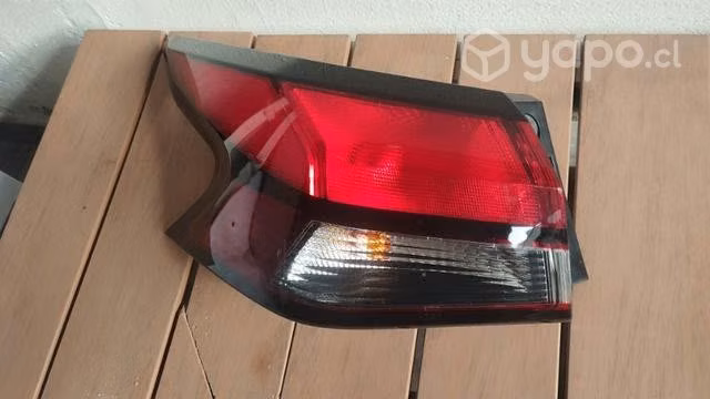 Foco izquierdo nissan versa 2020-2024 original - Imagen 3