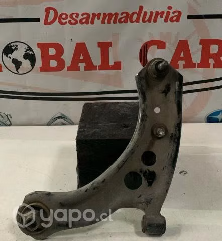 Bandeja izquierda TOYOTA YARIS SPORT GLE 1.5 2021