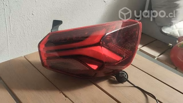 Foco derecho Chevrolet onix sedan led original