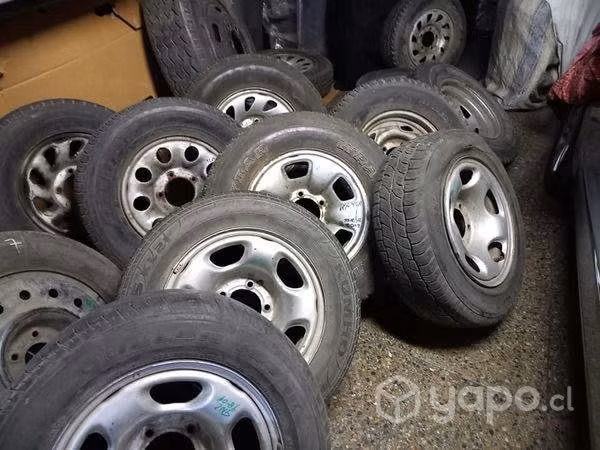 Varias llantas con neumàticos línea Jeep Suzuki - Imagen 3