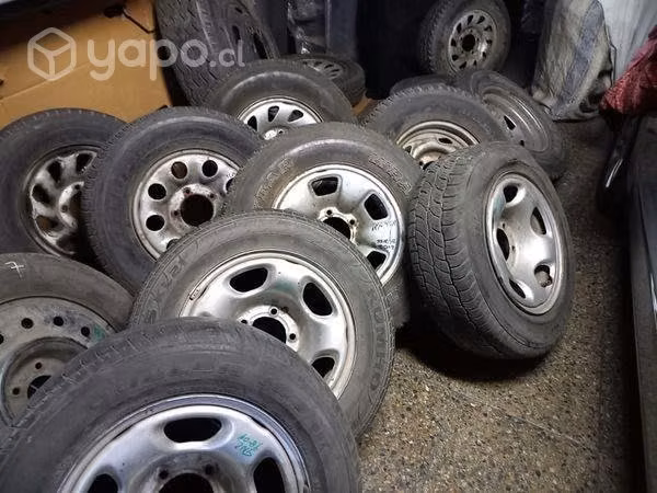Varias llantas con neumàticos línea Jeep Suzuki - Imagen 5