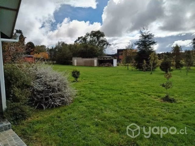 Se vende parcela con dos casas